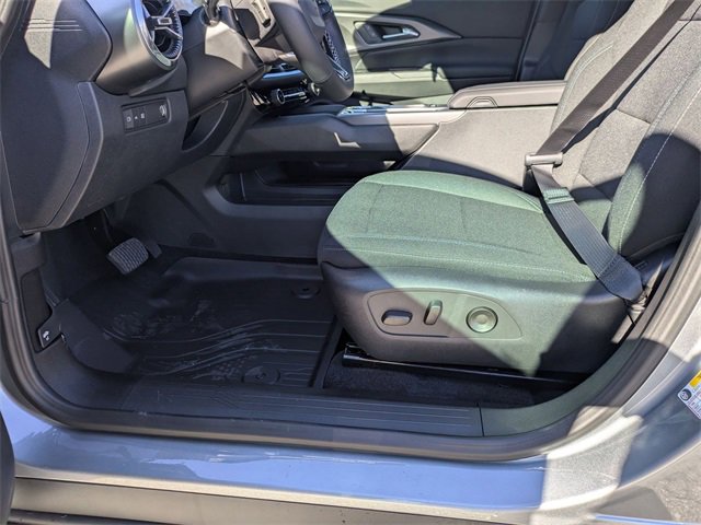 New 2026 Chevrolet Equinox EV LT image 10