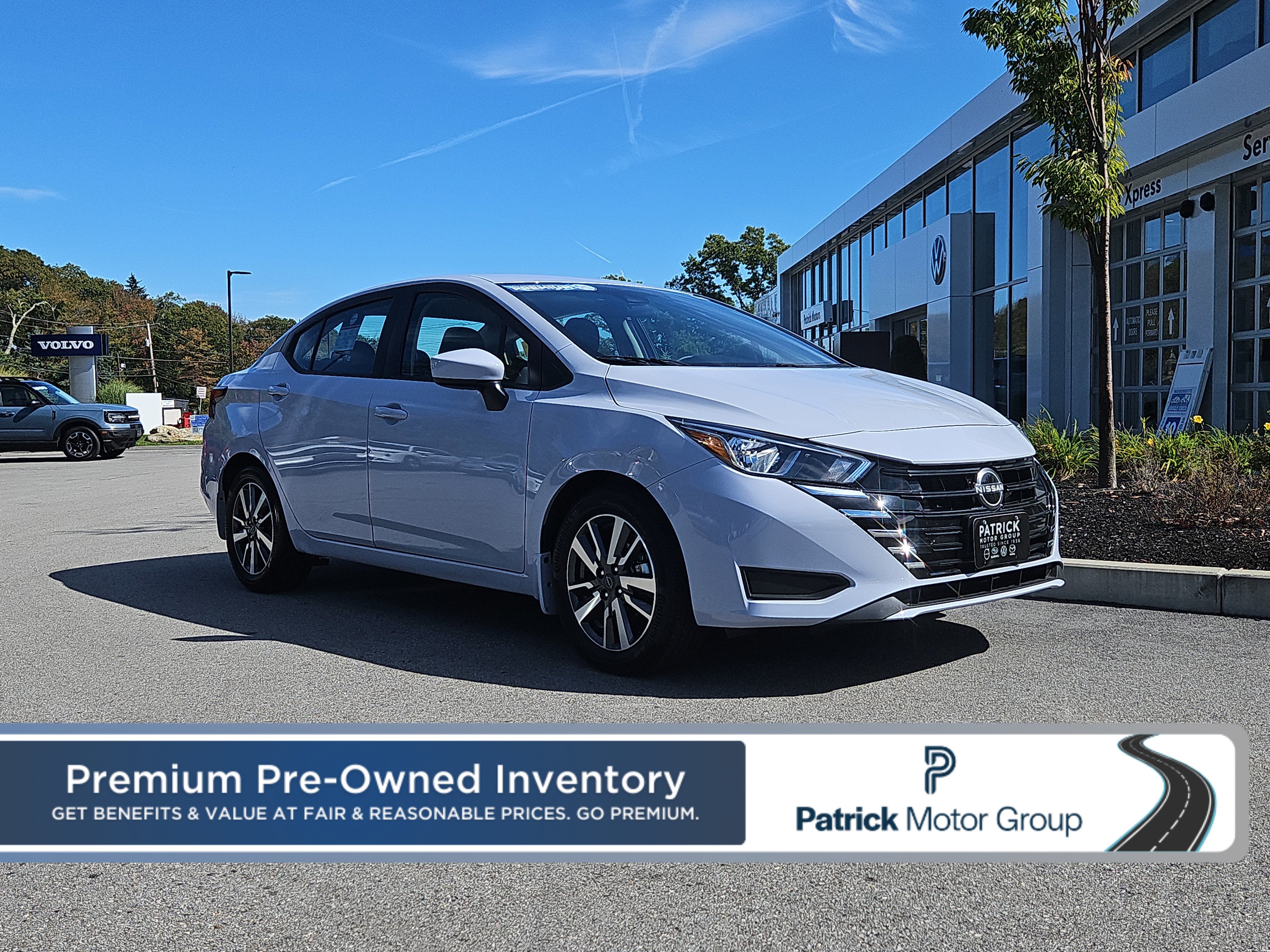 Used 2023 Nissan Versa SV w/ Trunk Package