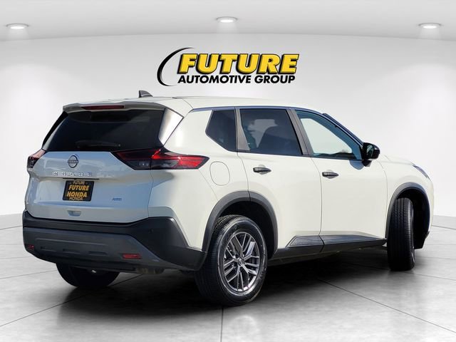 Used 2023 Nissan Rogue S AWD/4WD image 4