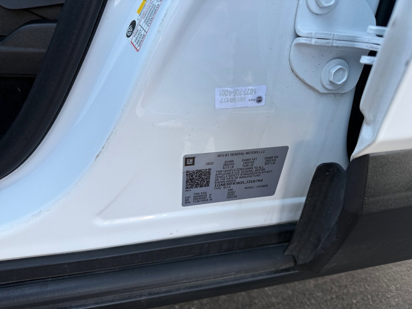 Used 2020 Chevrolet Traverse LS w/ LPO, Blackout Package FWD image 24