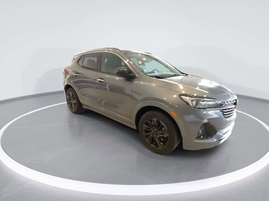 Used 2020 Buick Encore GX Preferred w/ Sport Touring Package AWD/4WD image 2