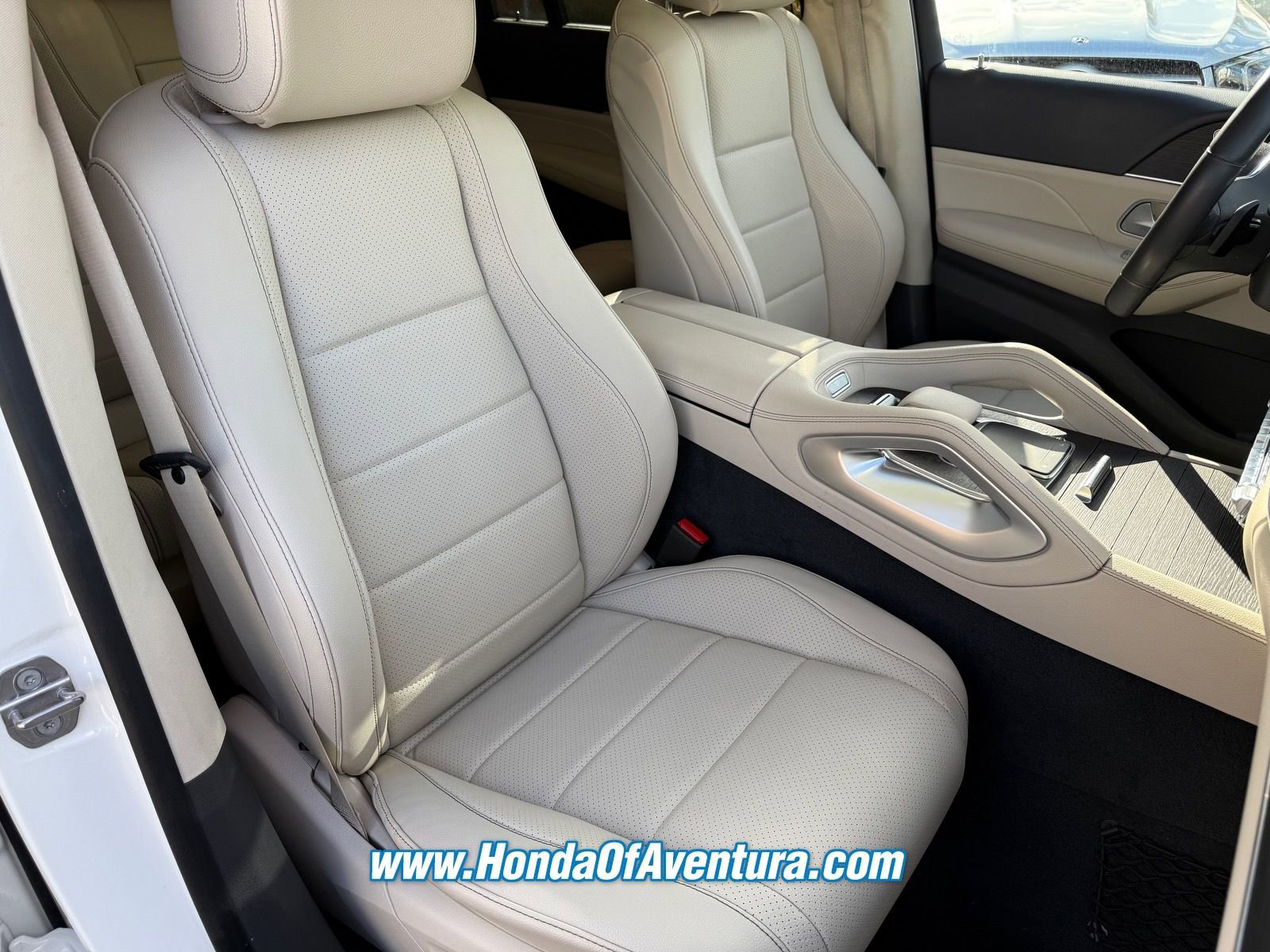 Used 2020 Mercedes-Benz GLS 450 4MATIC image 8