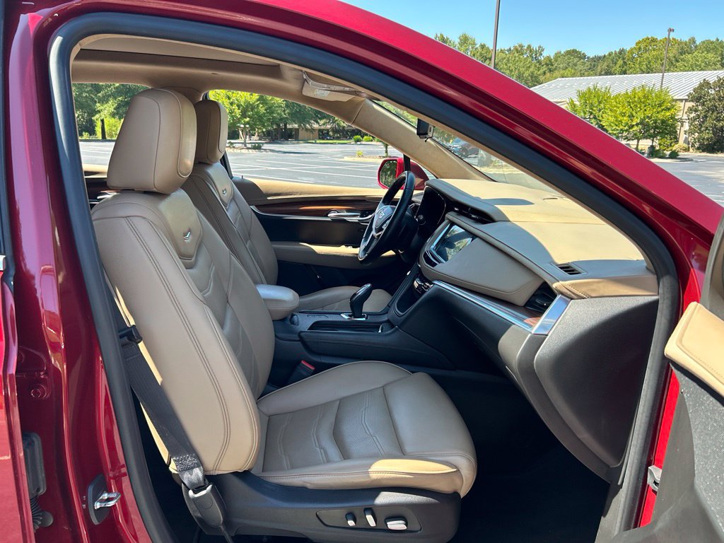 Used 2019 Cadillac XT5 Platinum AWD/4WD image 53
