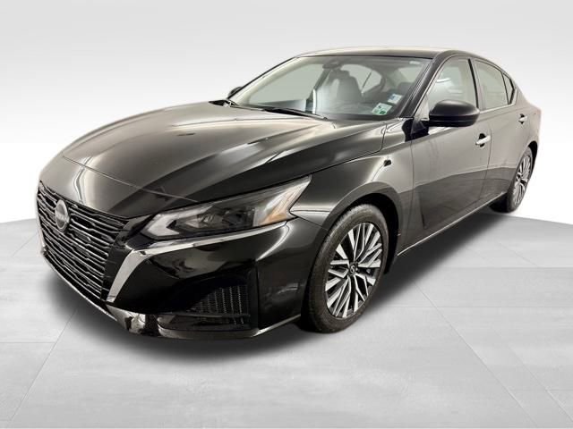 Used 2024 Nissan Altima 2.5 SV image 4