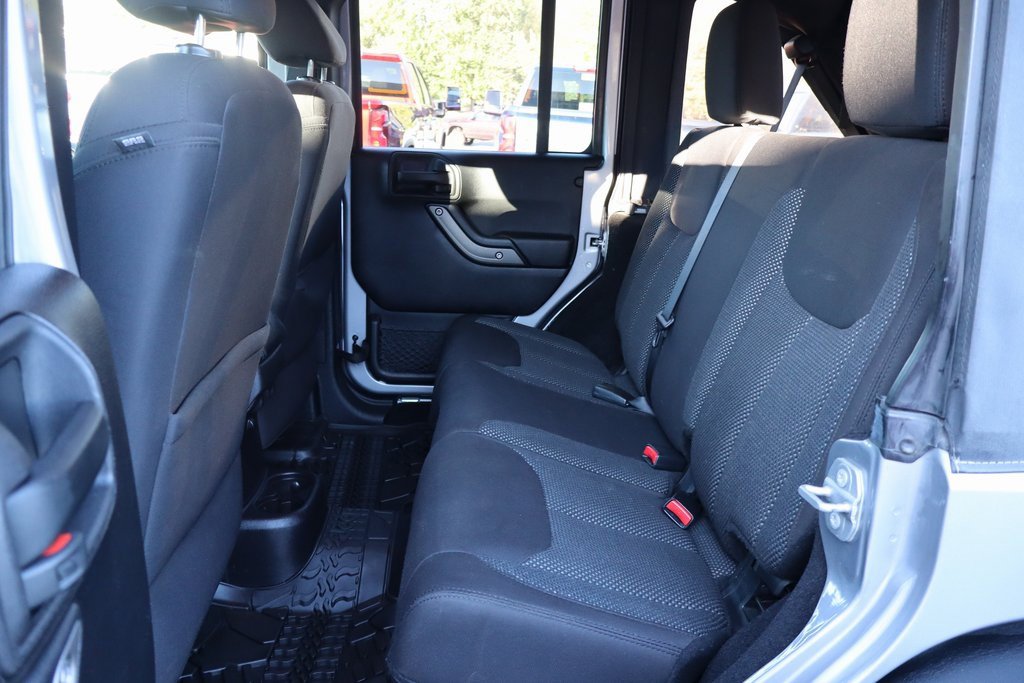Used 2016 Jeep Wrangler Unlimited Sport image 18