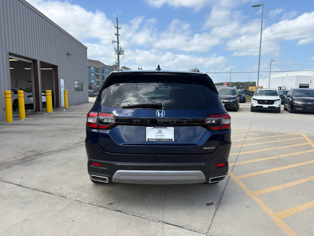 Certified 2024 Honda Pilot Touring image 7