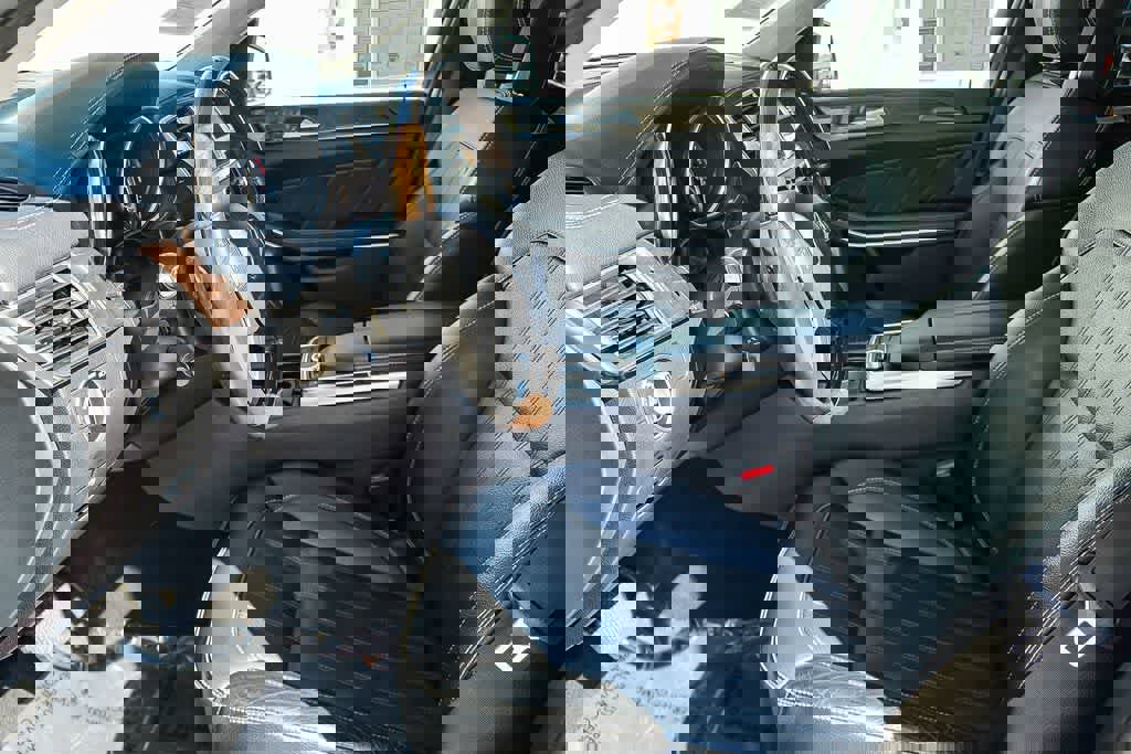 Used 2014 Mercedes-Benz GL 450 4MATIC image 20