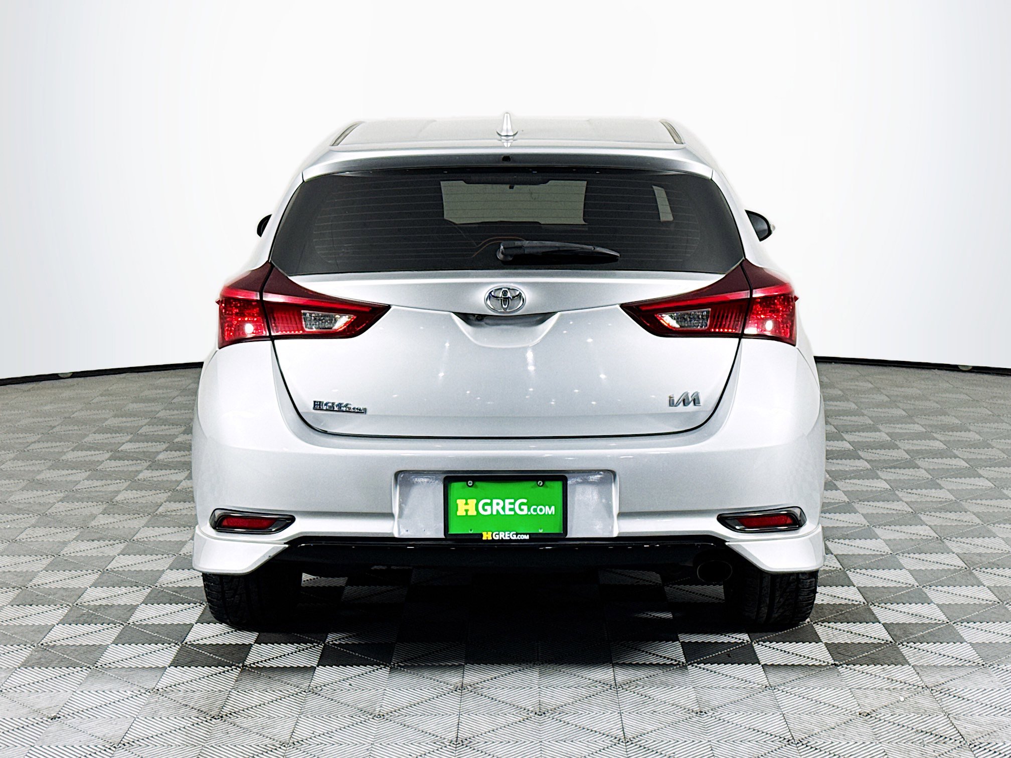 Used 2017 Toyota Corolla iM image 8