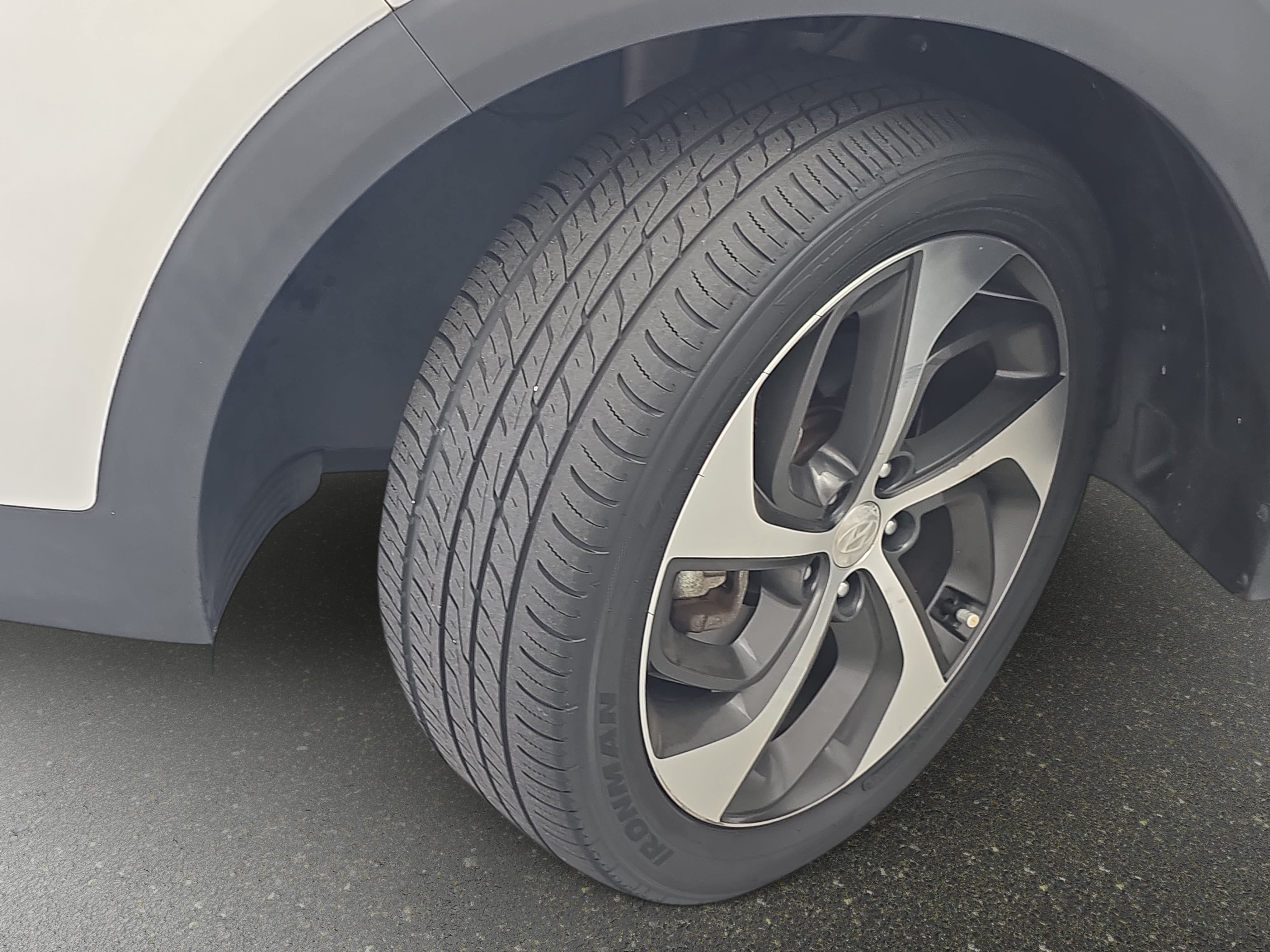 Used 2018 Hyundai Tucson Sport FWD image 29