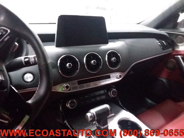 Used 2020 Kia Stinger GT1 AWD/4WD image 12