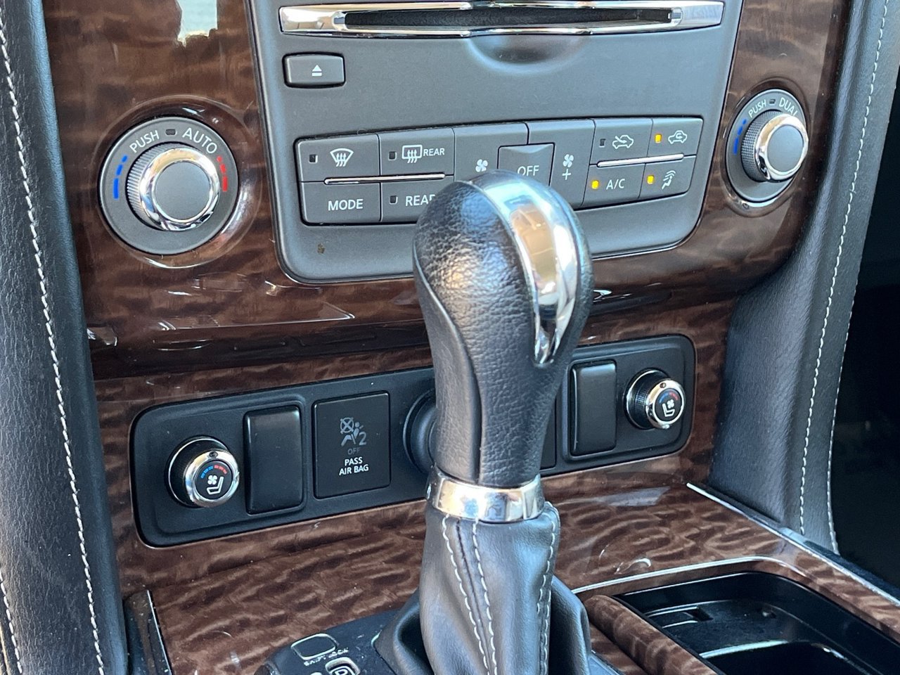 Used 2019 Nissan Armada Platinum w/ Captain's Chairs Package AWD/4WD image 27