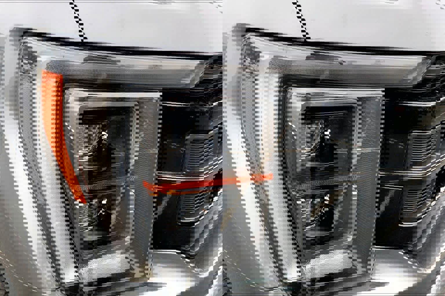 Used 2022 Ford F150 Lariat w/ Equipment Group 502A High image 27