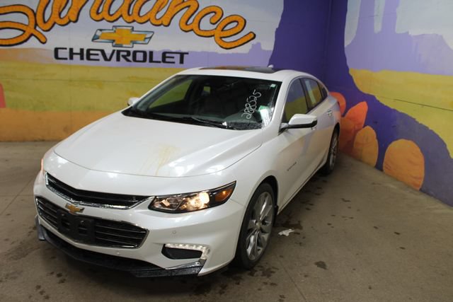 Used 2018 Chevrolet Malibu Premier w/ Premier Sport Package FWD image 4