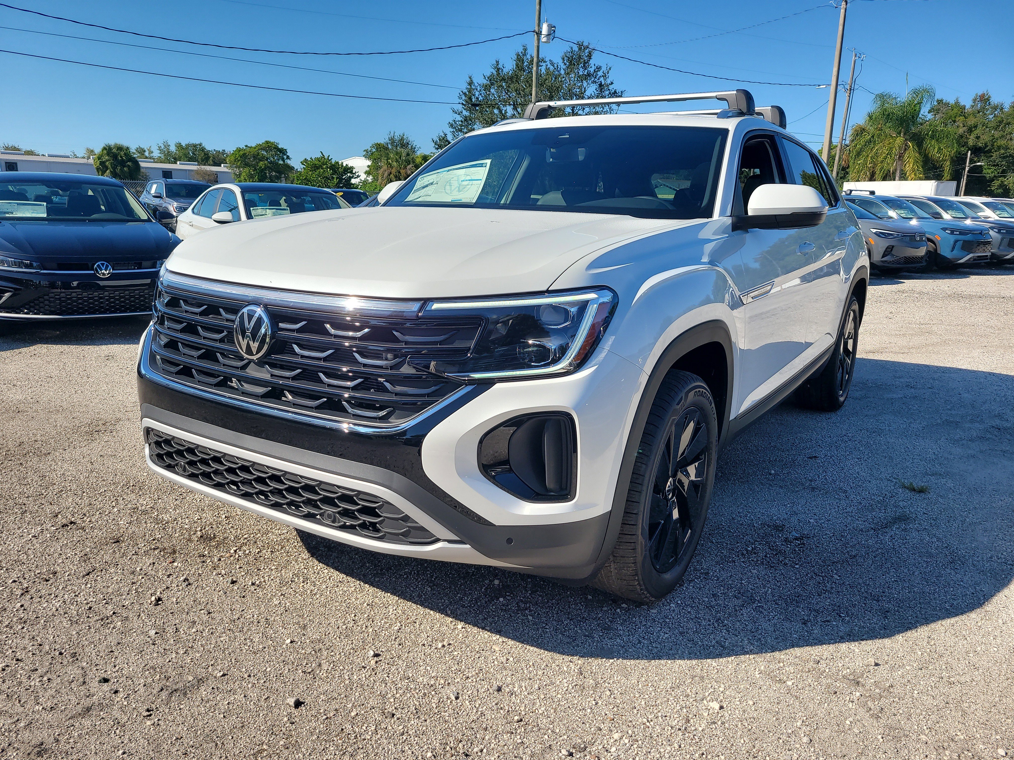 New 2026 Volkswagen Atlas Cross Sport SE image 4