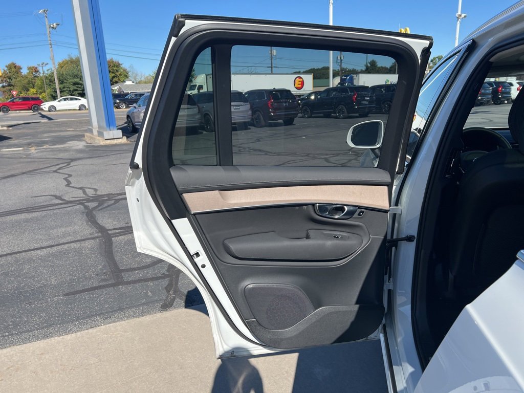 Certified 2025 Volvo XC90 B5 Plus image 26