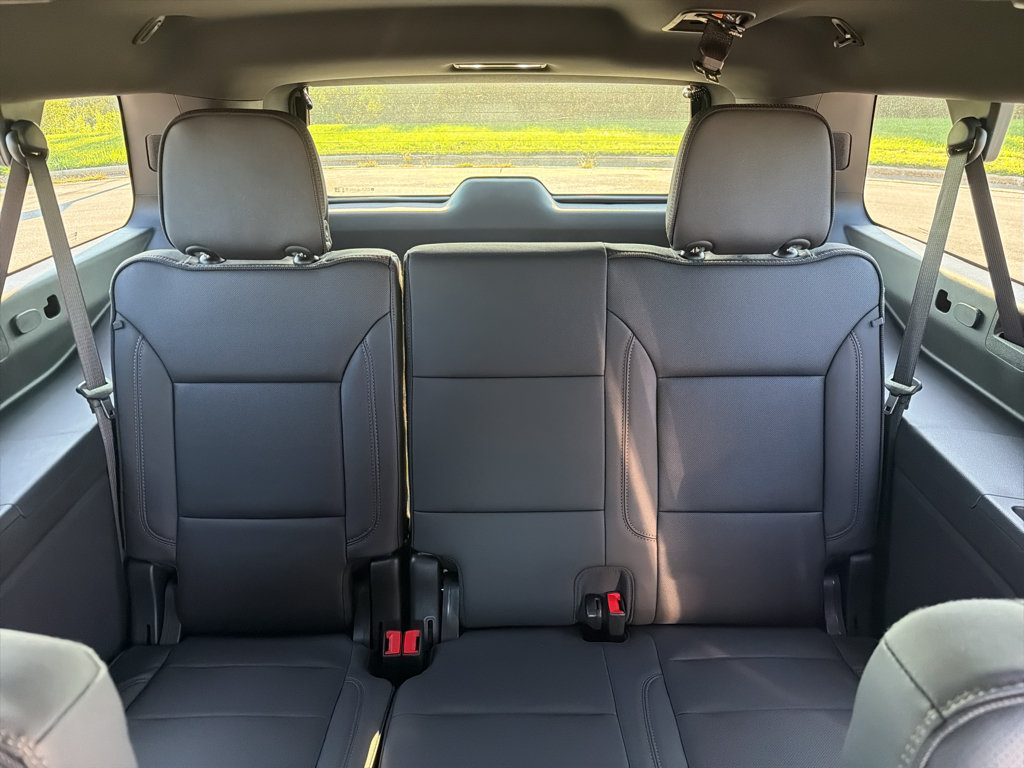 New 2026 Chevrolet Suburban High Country AWD/4WD image 39