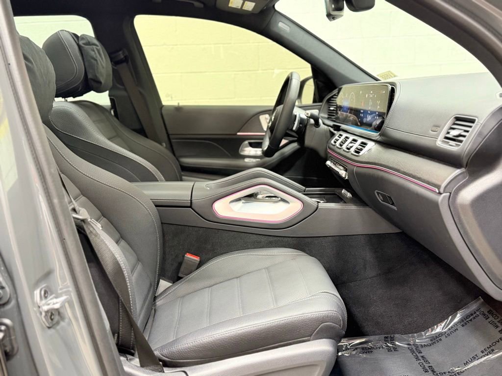 Used 2026 Mercedes-Benz GLS 450 4MATIC image 45