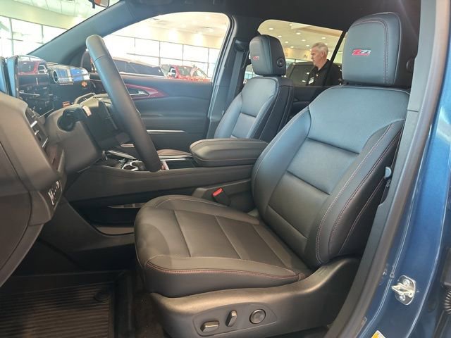 New 2026 Chevrolet Traverse Z71 image 8