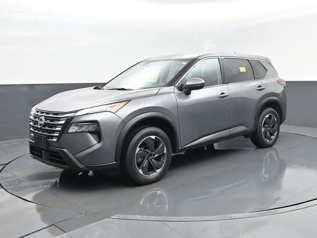 Used 2024 Nissan Rogue SV image 2