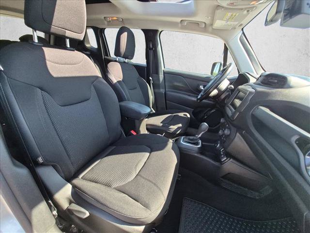 Used 2020 Jeep Renegade Altitude AWD/4WD image 20