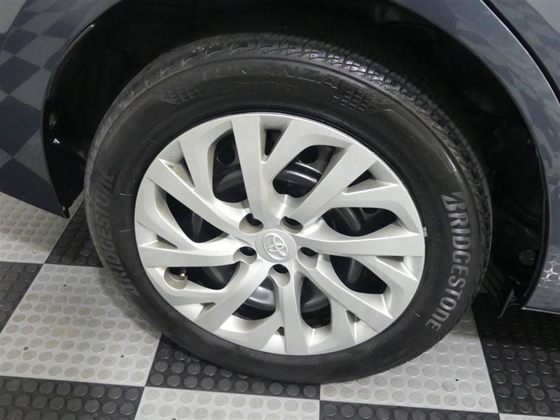 Used 2019 Toyota Corolla LE FWD image 16