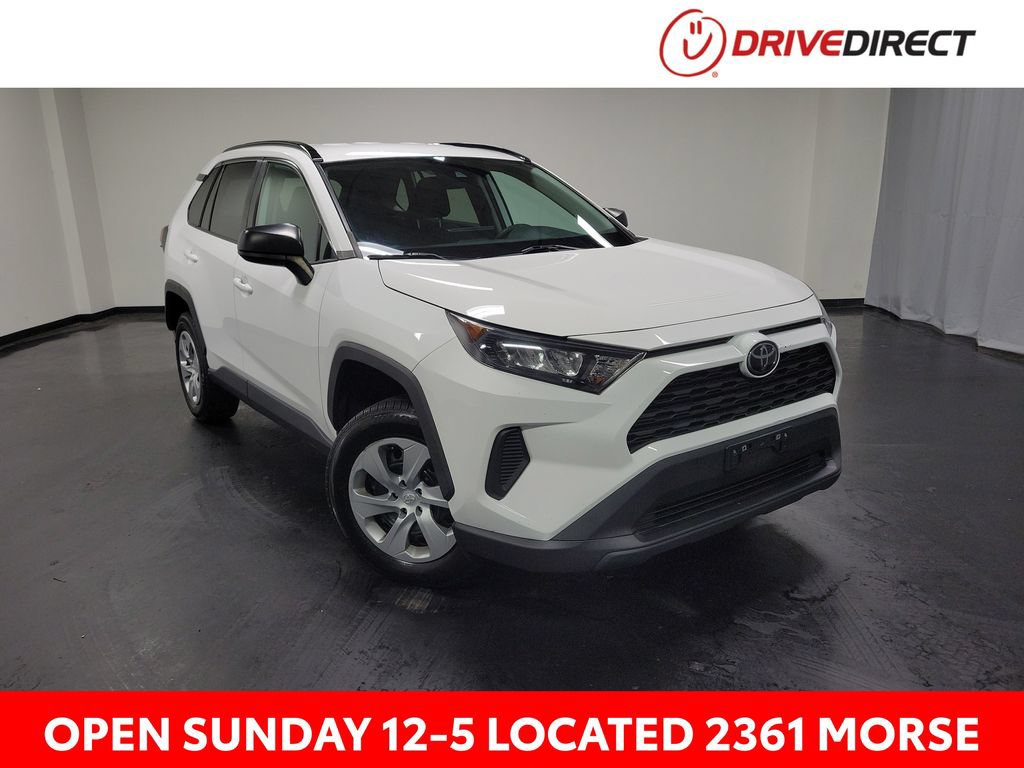 Used 2021 Toyota RAV4 LE AWD/4WD image 1
