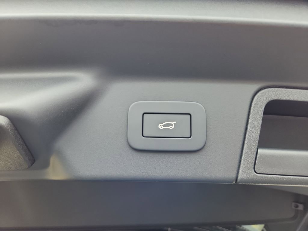 New 2026 Land Rover Range Rover Velar S AWD/4WD image 14
