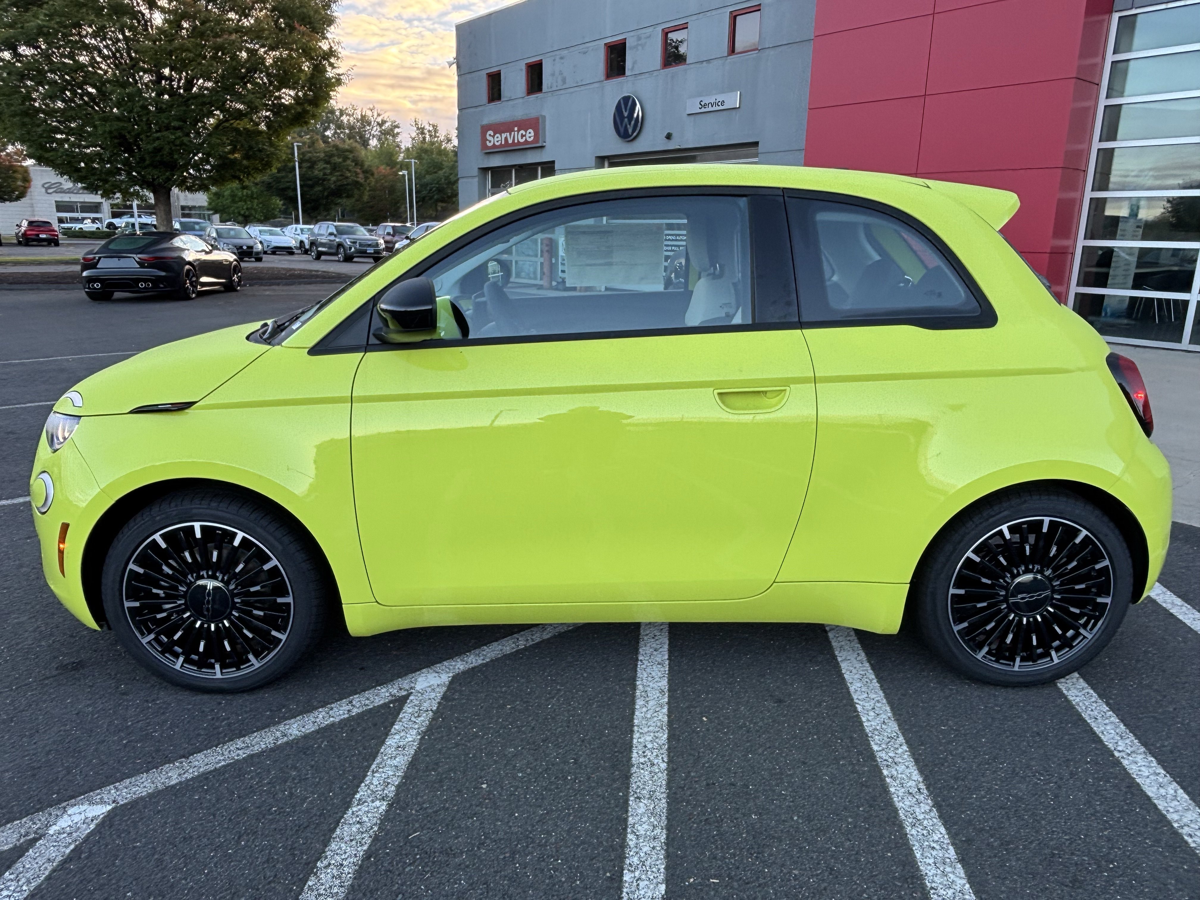New 2026 FIAT 500 e w/ Comfort Group FWD image 3