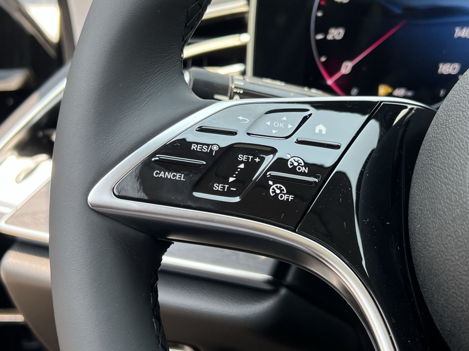 New 2026 Mercedes-Benz E 450 4MATIC Sedan image 37