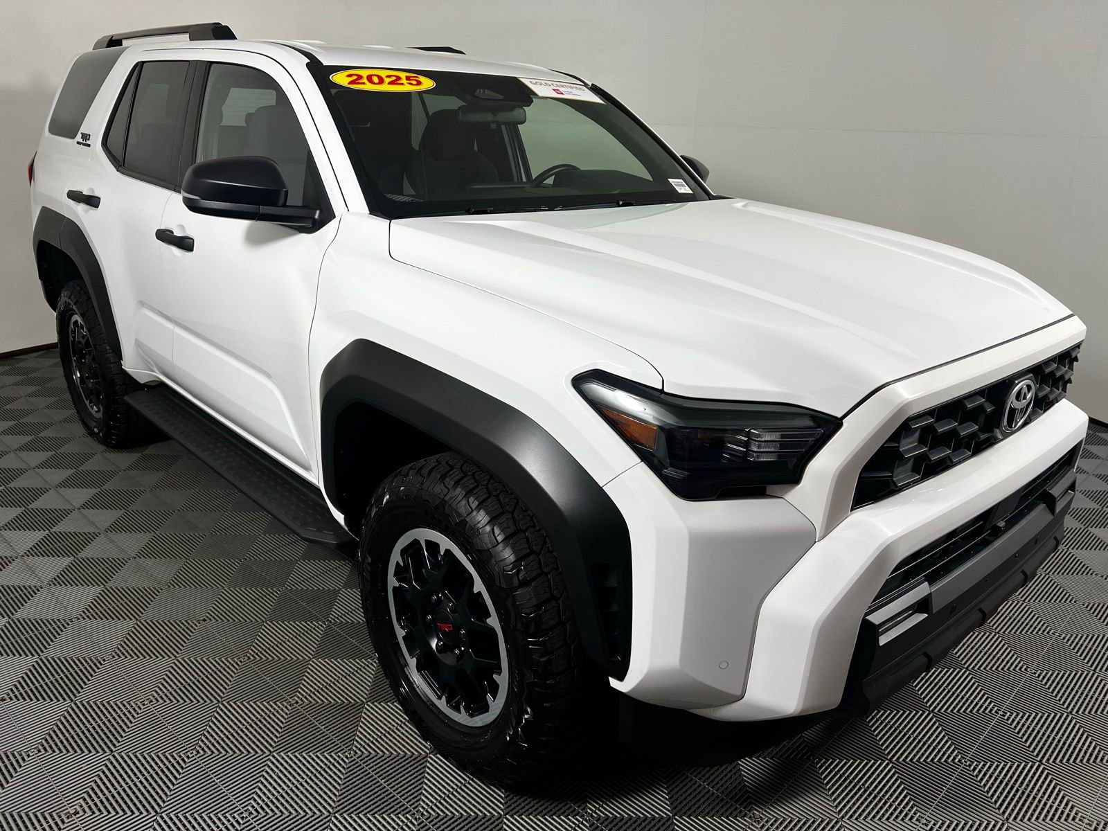 Certified 2025 Toyota 4Runner TRD Off-Road image 3