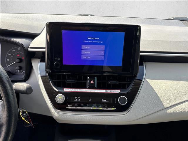 Used 2025 Toyota Corolla LE FWD image 13