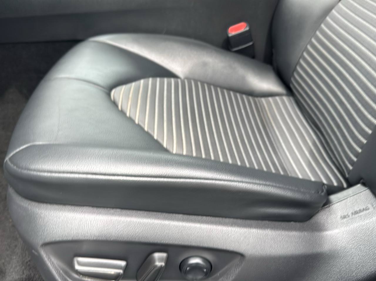 Used 2022 Toyota Camry SE FWD image 19