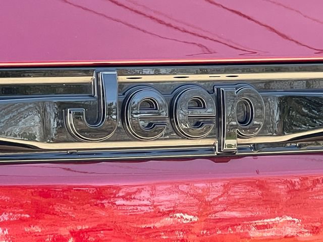 Used 2024 Jeep Grand Cherokee Limited w/ Luxury Tech Group II image 53