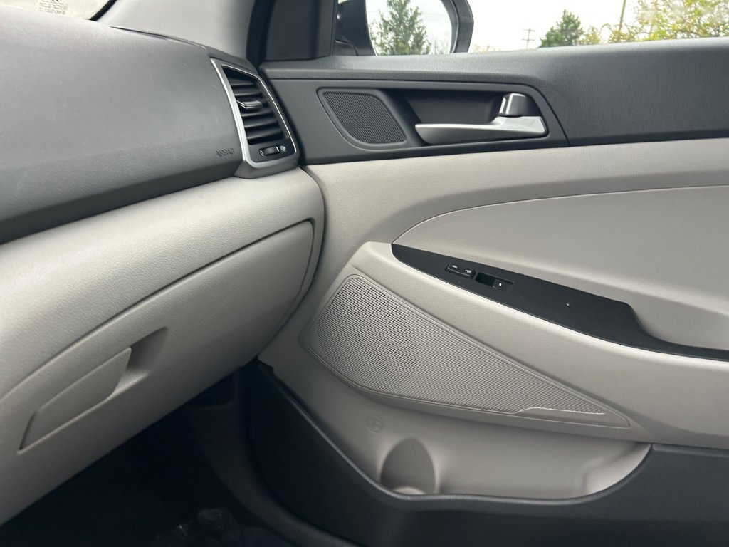 Used 2017 Hyundai Tucson SE w/ SE Popular Package 02 AWD/4WD image 30
