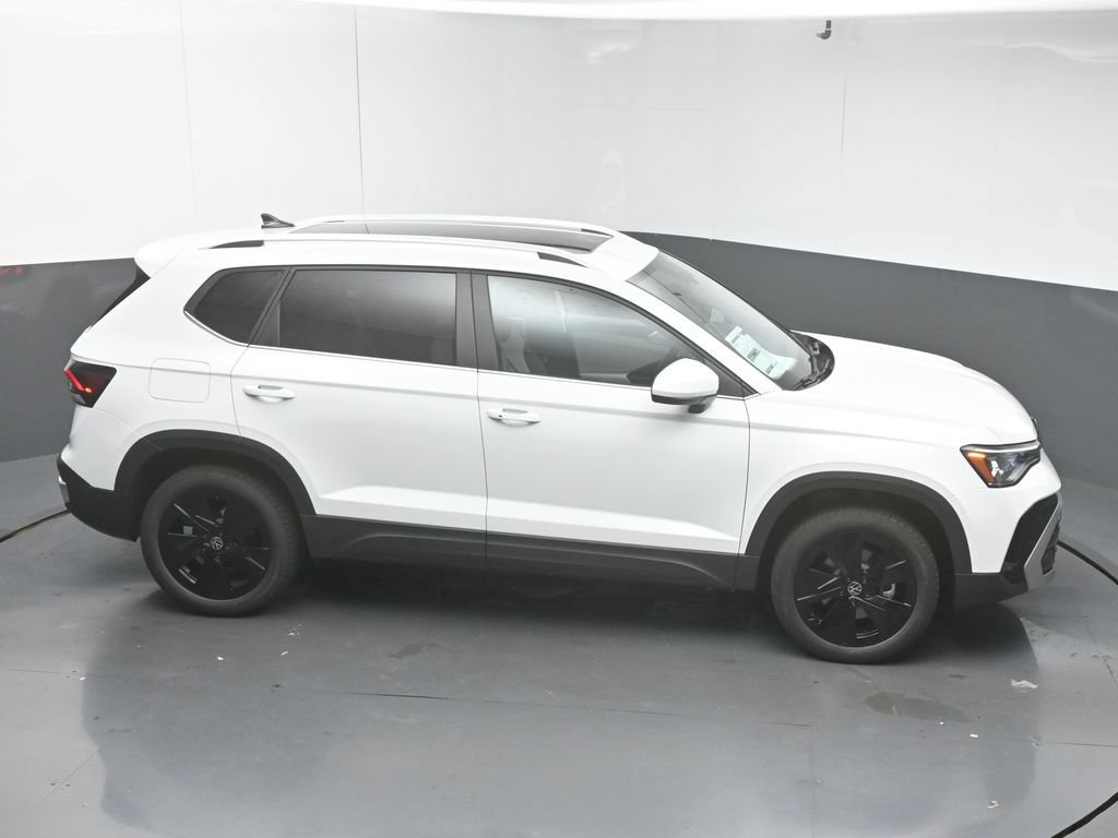 New 2026 Volkswagen Taos SE FWD image 48