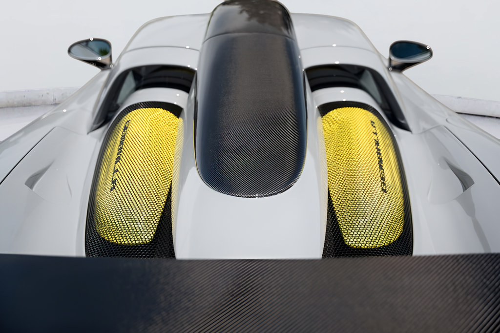 Used 2004 Porsche Carrera GT RWD image 17