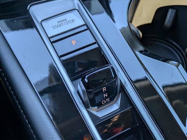 Used 2024 Volkswagen Atlas SEL Premium R-Line image 12