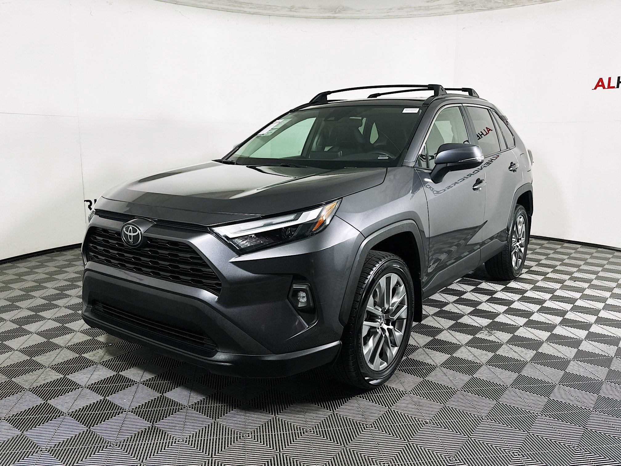 Used 2024 Toyota RAV4 XLE Premium image 7