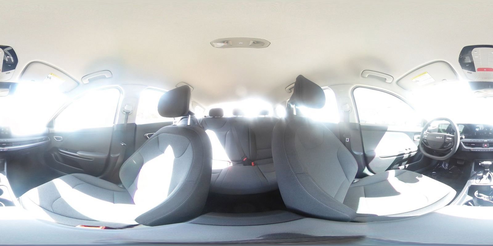 Used 2025 Kia K4 LXS image 42