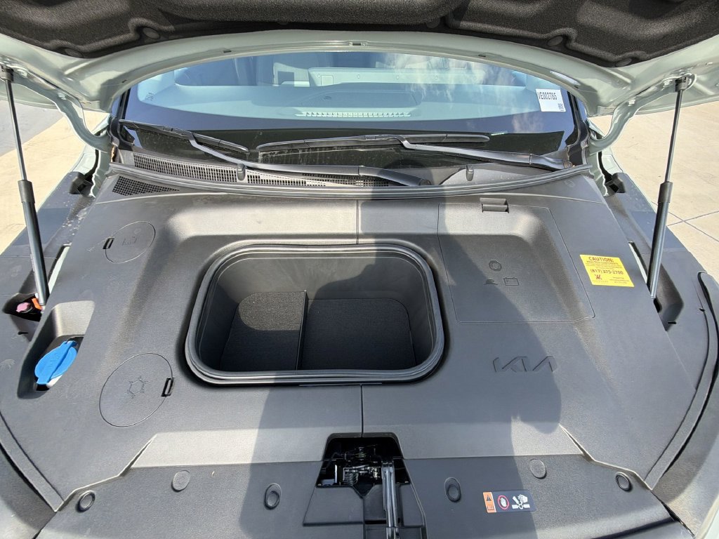 New 2027 Kia EV3 Wind FWD image 19