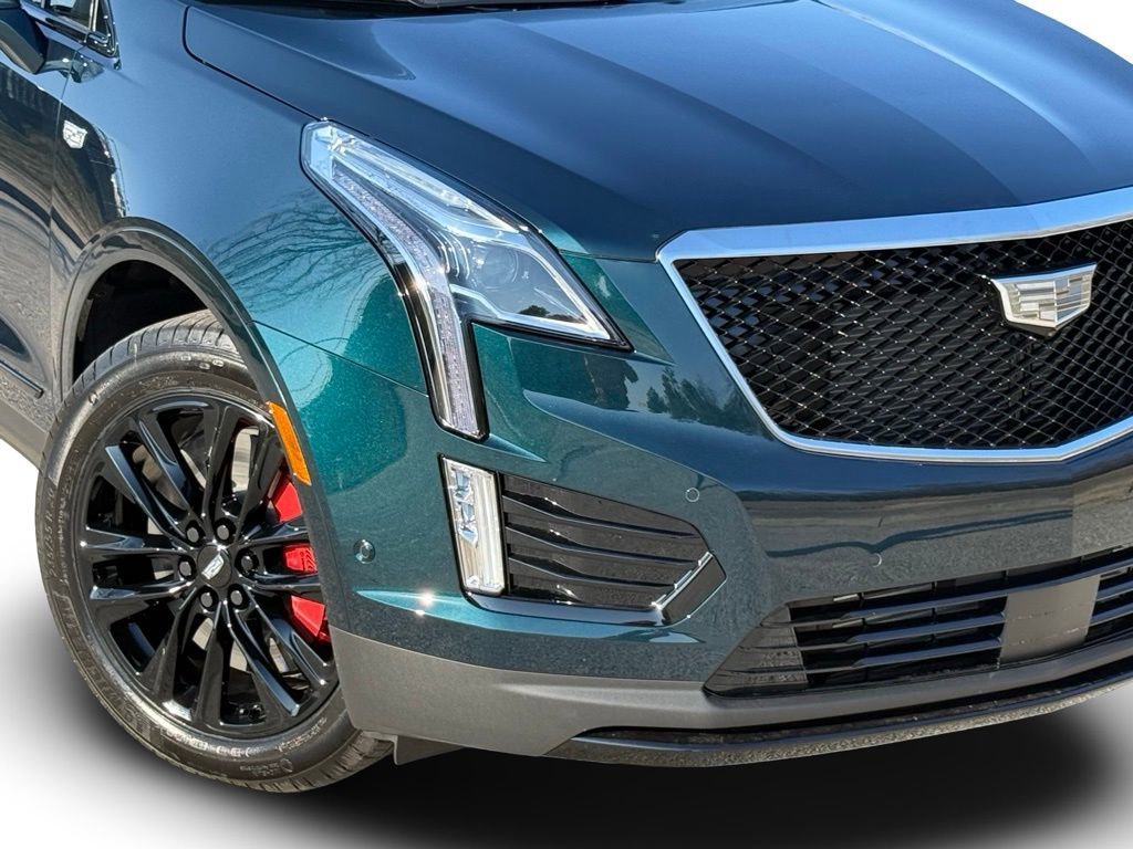 New 2026 Cadillac XT5 Sportv w/ LPO, Onyx Lite Package AWD/4WD image 6