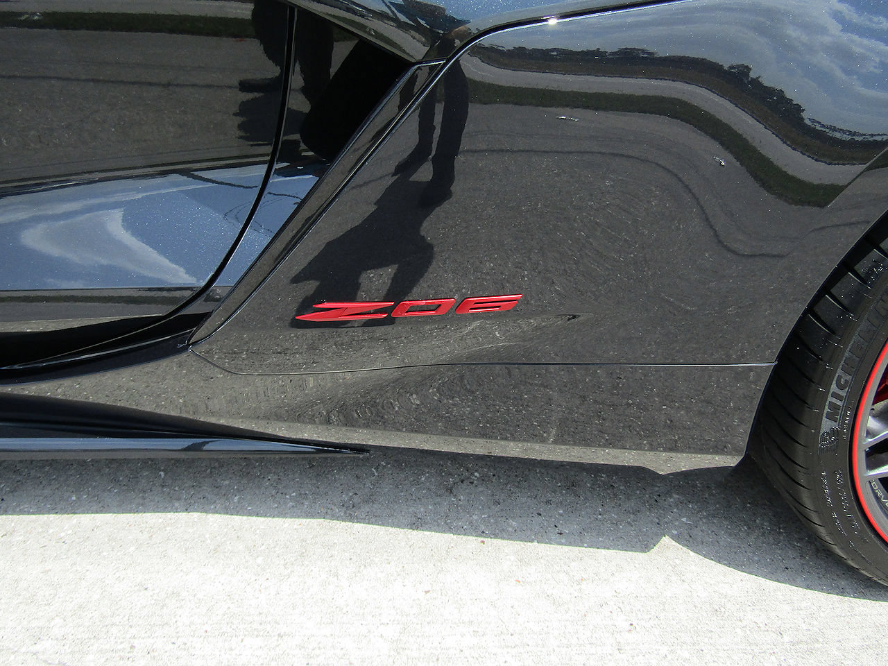 Used 2024 Chevrolet Corvette Z06 w/ Z07 Performance Package RWD image 26