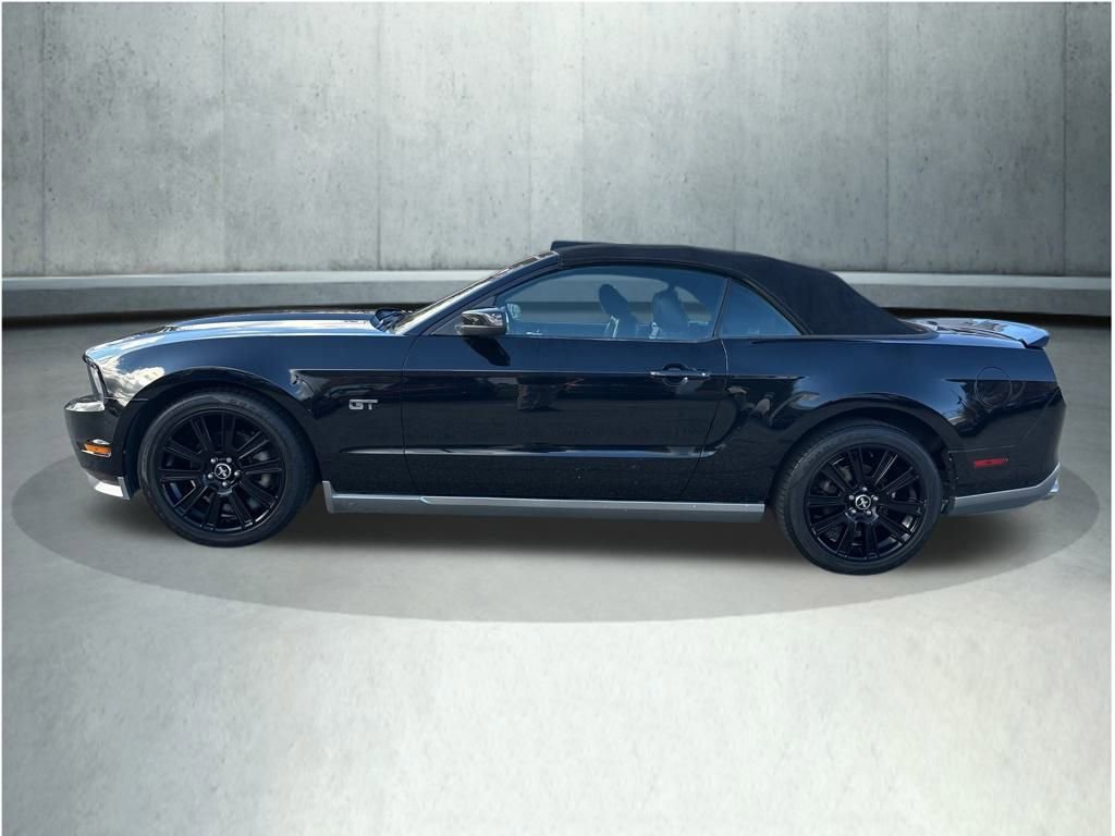 Used 2010 Ford Mustang GT Premium image 3