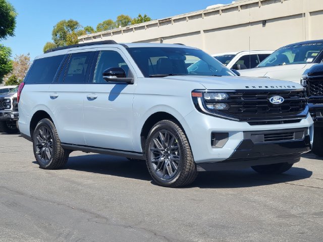New 2027 Ford Expedition Platinum w/ Stealth Appearance Package AWD/4WD image 26