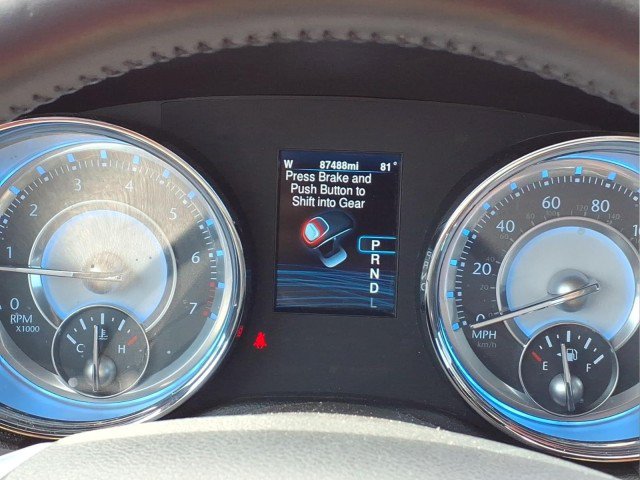 Used 2013 Chrysler 300 AWD w/ Driver Convenience Group image 24