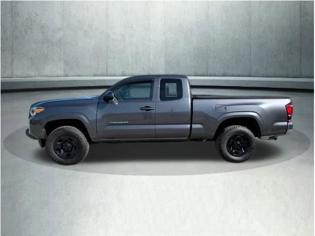 Used 2018 Toyota Tacoma SR5 image 2