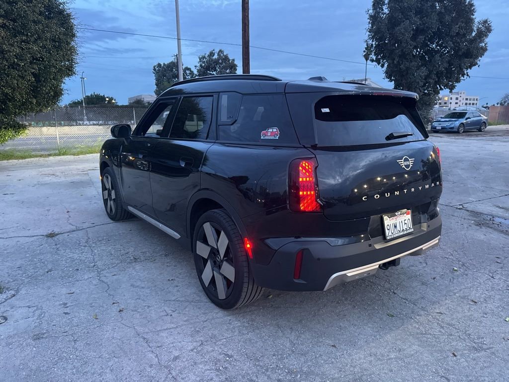 Used 2025 MINI Cooper Countryman S w/ Comfort Package Max image 3