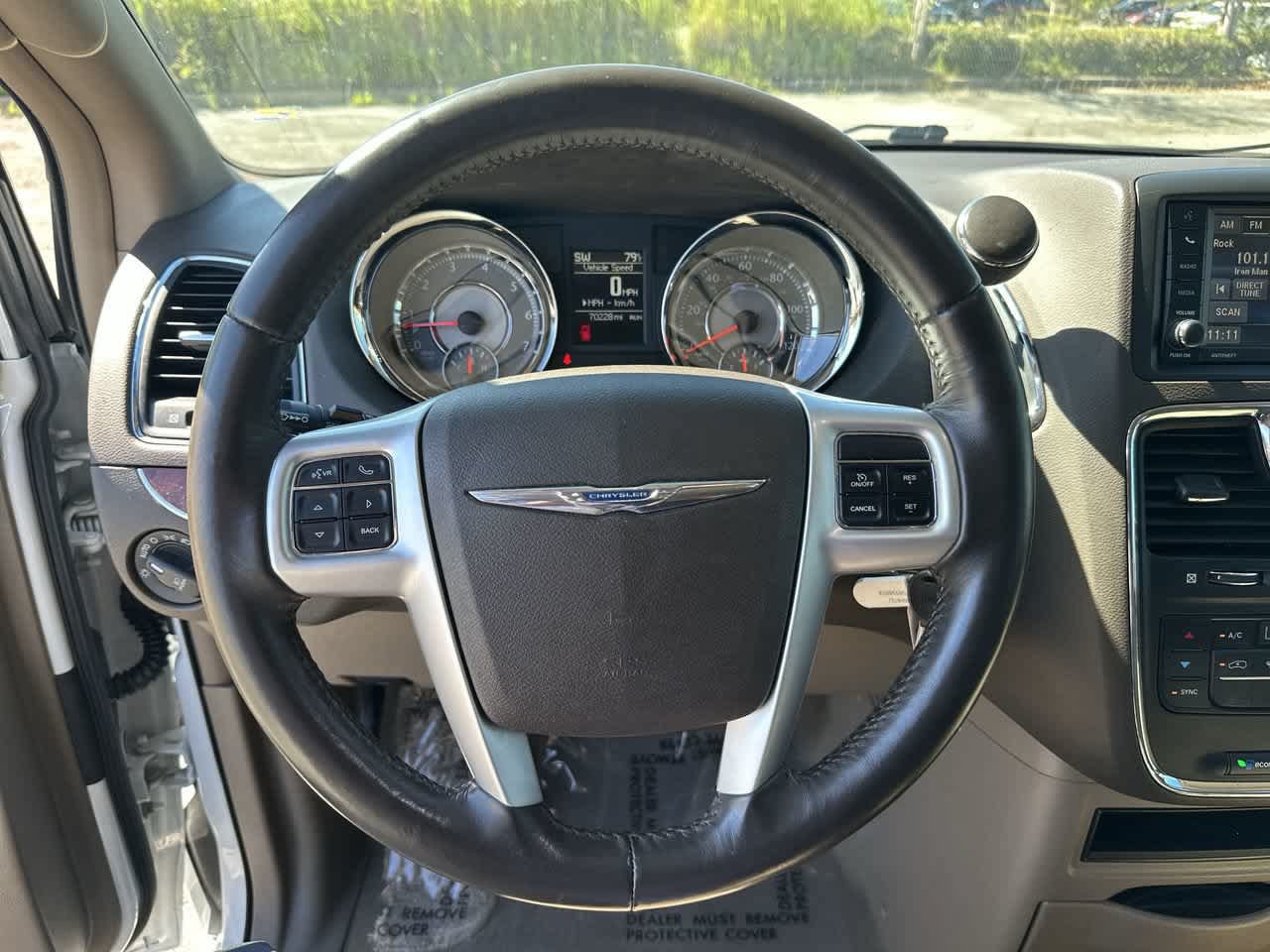 Used 2016 Chrysler Town & Country Touring FWD image 23