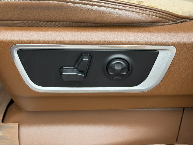 Used 2019 RAM 1500 Laramie AWD/4WD image 10