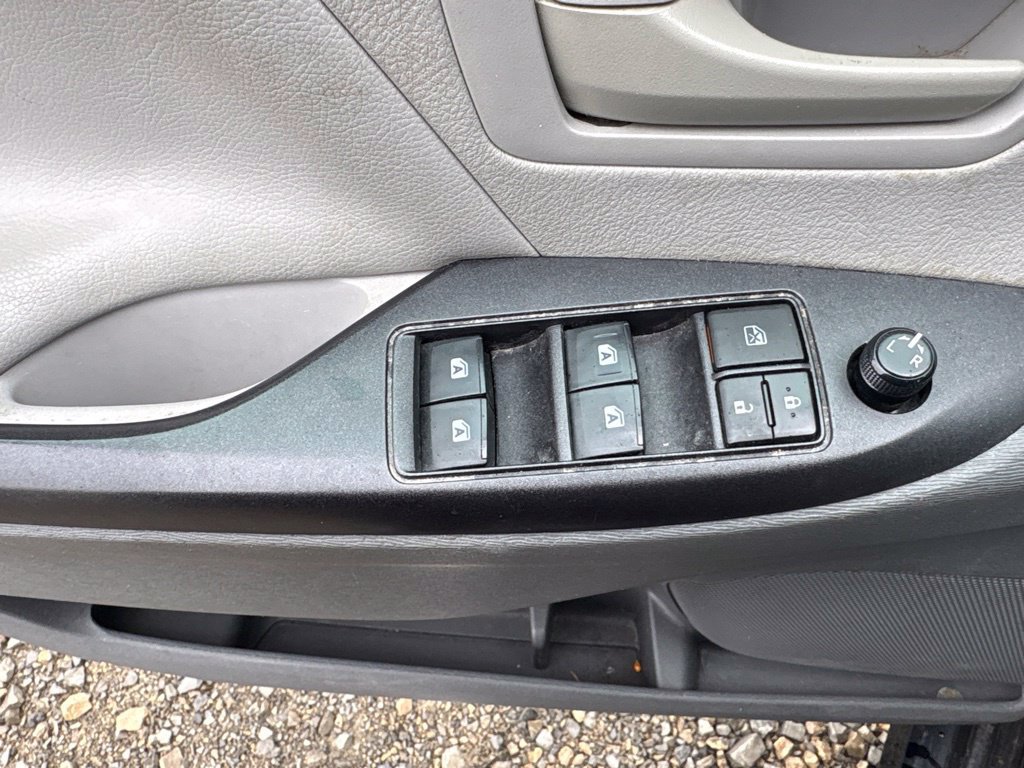 Used 2020 Toyota Sienna L FWD image 15